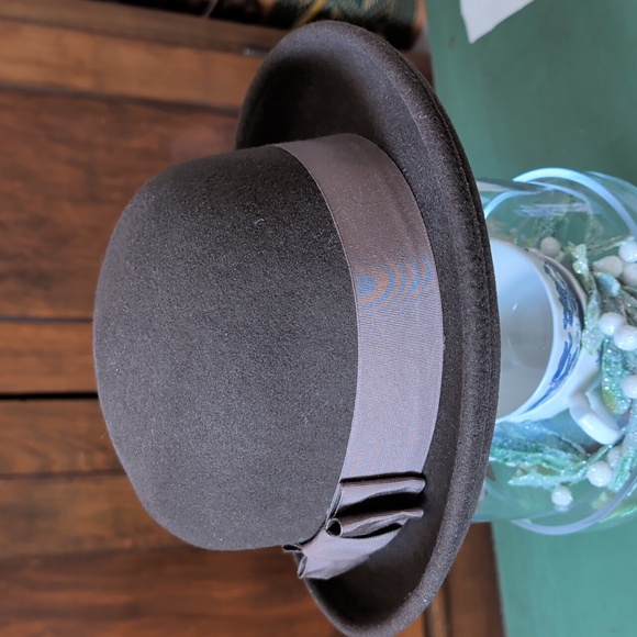 1970s Brown Bowler Heritage Collection Annie Wool Hat with Grosgrain Bow main image 5